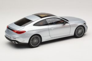 Mercedes CLE C236 Coupé Hightech Silver Norev 1:18 183939 Metall — bild 3 av 8