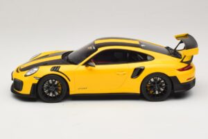 Porsche 911 GT2 RS 991.2 Nurburgring Lap Record Gul GT Spirit 1:18 GT972 Resin — bild 3 av 6