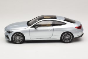 Mercedes CLE C236 Coupé Hightech Silver Norev 1:18 183939 Metall — bild 4 av 8