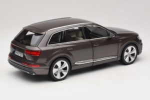 Audi Q7 4M Argus Brown Minichamps 1:18 5011407615 Metall — bild 3 av 8