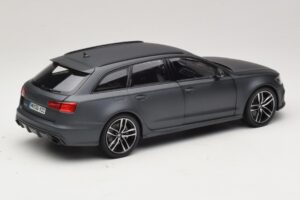 Audi RS6 C7 Avant Daytona Grey Minichamps 1:18 5011216225 Metall — bild 2 av 8