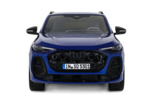 Audi SQ5 FY TFSI Ultra Blå Otto 1:18 OT1281 Resin — bild 4 av 5