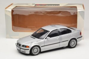 BMW 3-Series E46 6-Cylinder Silver UT Models 1:18 20512 Metall — bild 6 av 6