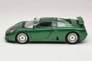Bugatti EB110 Grön Metallic Bburago 1:18 3003 Metall — bild 4 av 8