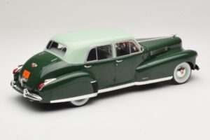 Cadillac Fleetwood Series 60 Special Grön MCG 1:18 MCG18657 Metall — bild 2 av 6
