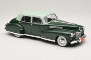 Cadillac Fleetwood Series 60 Special Grön MCG 1:18 MCG18657 Metall — bild 4 av 6