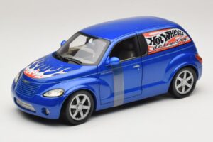 Chrysler PT Cruiser Leverans Blå Hot Wheels 1:18 29616 Metall