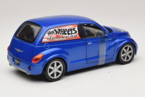 Chrysler PT Cruiser Leverans Blå Hot Wheels 1:18 29616 Metall — bild 2 av 7