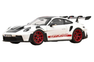 Porsche 911 992 GT3 RS Weissach Package Vit Pyro Red Norev 1:18 Porsche 911 992 GT3 RS Weissach Package Vit Pyro Red Norev 1:18 187373 Metall