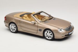 Mercedes SL500 R230 Travertine Beige Norev 1:18 183843 Metall — bild 7 av 9