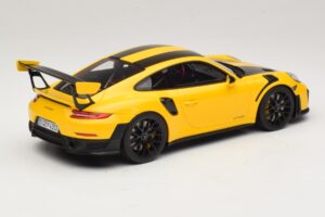 Porsche 911 GT2 RS 991.2 Nurburgring Lap Record Gul GT Spirit 1:18 GT972 Resin — bild 2 av 6