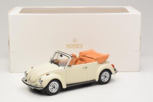 Volkswagen 1303 Cabriolet Cream White Norev 1:18 188535 Metall — bild 6 av 6