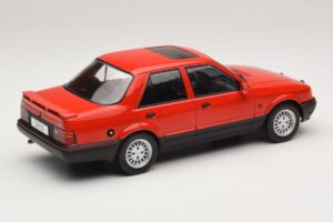 Ford Orion Mk2 1600E Röd MCG 1:18 MCG18488 Metall — bild 2 av 6