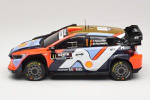 Hyundai i20 N Rally1 #1 T. Neuville / M. Wydaeghe Safari Rally Kenya 2025 IXO 1:18 18RMC247B Metall — bild 3 av 6