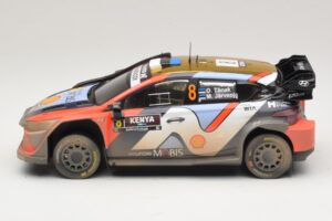 Hyundai i20 N Rally1 #8 O. Tanak / M. Jarveoja Safari Rally Kenya 2025 IXO 1:18 18RMC247A Metall — bild 3 av 6