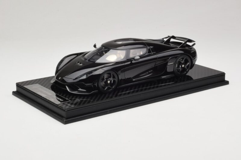 Koenigsegg Regera Svart Carbonpaket Beige Interiör FrontiArt 1:18 REMC042 Resin