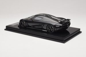Koenigsegg Regera Svart Carbonpaket FrontiArt 1:18 F079-179 Resin — bild 5 av 7