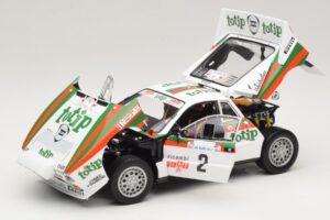 Lancia 037 #2 A. Bettega / M. Perissinot Rally San Marino 1984 Kyosho 1:18 08306F Metall — bild 2 av 8