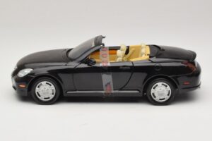 Lexus SC430 Cabriolet Svart Motormax 1:18 73119 Metall — bild 3 av 6