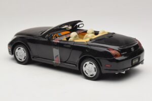Lexus SC430 Cabriolet Svart Motormax 1:18 73119 Metall — bild 5 av 6