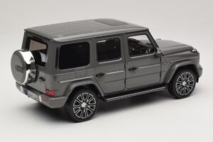 Mercedes G-Class W465 Classic Grey Norev 1:18 183035 Metall — bild 2 av 6