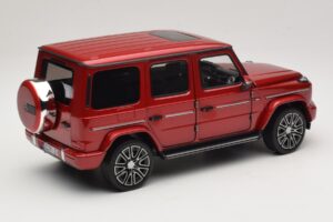 Mercedes G-Class W465 Hyacinth Red Norev 1:18 183037 Metall — bild 2 av 6