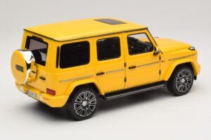 Mercedes G-Class W465 Sun Yellow Norev 1:18 183038 Metall — bild 2 av 6