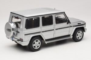 Mercedes G500 W463 LWB Återförsäljarutgåva Silver AUTOart 1:18 B66962142 Metall — bild 3 av 8