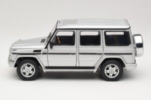 Mercedes G500 W463 LWB Återförsäljarutgåva Silver AUTOart 1:18 B66962142 Metall — bild 4 av 8