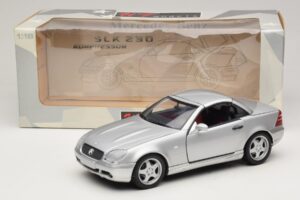 Mercedes SLK230 R170 AMG Roadster Silver UT Models 1:18 26152 Metall — bild 8 av 8