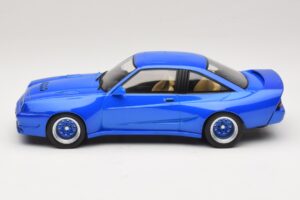 Opel Manta B Blå Metallic MCG 1:18 MCG18258 Metall — bild 3 av 6