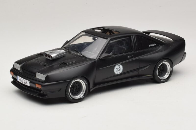 Opel Manta B Custom Matt Svart Kenwood MCG 1:18 MCG18095 Metall