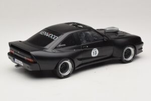 Opel Manta B Custom Matt Svart Kenwood MCG 1:18 MCG18095 Metall — bild 2 av 6