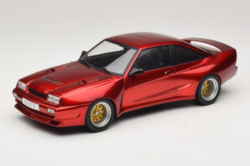 Opel Manta B Mattig Röd MCG 1:18 Opel Manta B Mattig Röd MCG 1:18 MCG18265 Metall