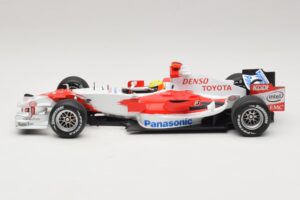 Panasonic Toyota Racing TF106 #12 R. Schumacher 2006 Minichamps 1:18 AM59557K Metall — bild 3 av 7
