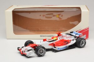 Panasonic Toyota Racing TF106 #12 R. Schumacher 2006 Minichamps 1:18 AM59557K Metall — bild 7 av 7