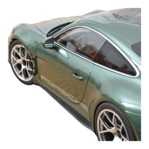 Porsche 911 992 S/T Malachite Green Metallic Norev 1:12 127552 Metall — bild 4 av 4