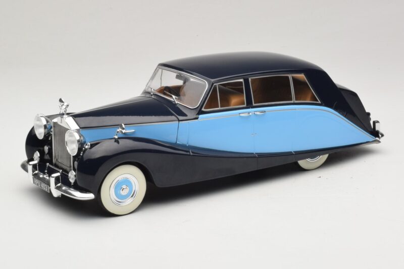 Rolls-Royce Silver Wraith Empress by Hooper Svart & Mörkblå MCG 1:18 MCG18051 Metall