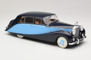 Rolls-Royce Silver Wraith Empress by Hooper Svart & Mörkblå MCG 1:18 MCG18051 Metall — bild 4 av 6