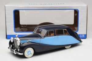 Rolls-Royce Silver Wraith Empress by Hooper Svart & Mörkblå MCG 1:18 MCG18051 Metall — bild 6 av 6
