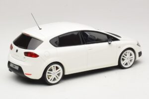 SEAT Leon Cupra R Mk2 Vit Otto 1:18 OT1332 Resin — bild 2 av 6