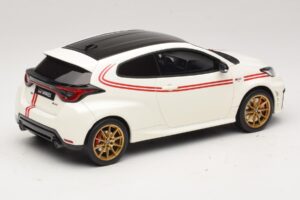 Toyota GR Yaris TGR Italy Begränsad Upplaga Pure White Otto 1:18 OT1183 Resin — bild 2 av 6