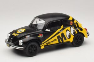 Volkswagen Beetle 1303 Go with Moon Solido 1:18 S1800519 Metall