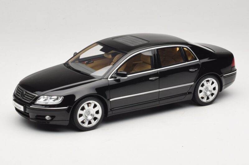 Volkswagen Phaeton 3D 6.0 W12 Svart Otto 1:18 Volkswagen Phaeton 3D 6.0 W12 Svart Otto 1:18 OT1266 Resin