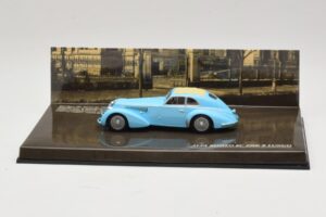 Alfa Romeo 8C 2900B Lungo Ljusblå Minichamps 1:43 436120420 Metall