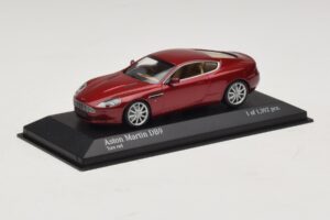 Aston Martin DB9 Röd Metallic Minichamps 1:43 400137340 Metall — bild 2 av 4
