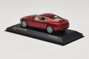 Aston Martin DB9 Röd Metallic Minichamps 1:43 400137340 Metall — bild 3 av 4