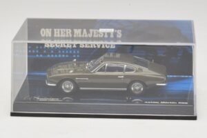 Aston Martin DBS On Her Majesty's Secret Service Minichamps 1:43 436137600 Metall — bild 4 av 5