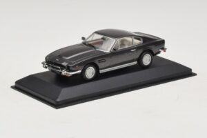 Aston Martin DBS On Her Majesty's Secret Service Ersättningslåda Minichamps 1:43 436137600-R1 Metall — bild 2 av 4
