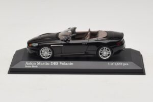 Aston Martin DBS Volante Svart Metallic Minichamps 1:43 400137930 Metall